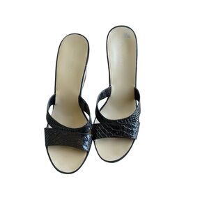 Nine West Women’s Black Leather Cream Textured Mules Size 9 1/2 Slip Ons